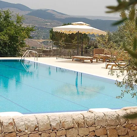 2 Bedroom Stunning In *