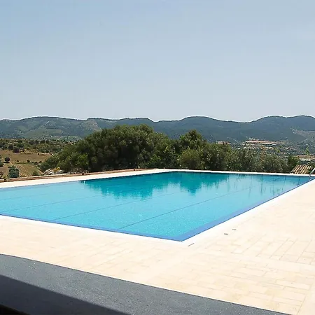 2 Bedroom Stunning In Chiaramonte Gulfi
